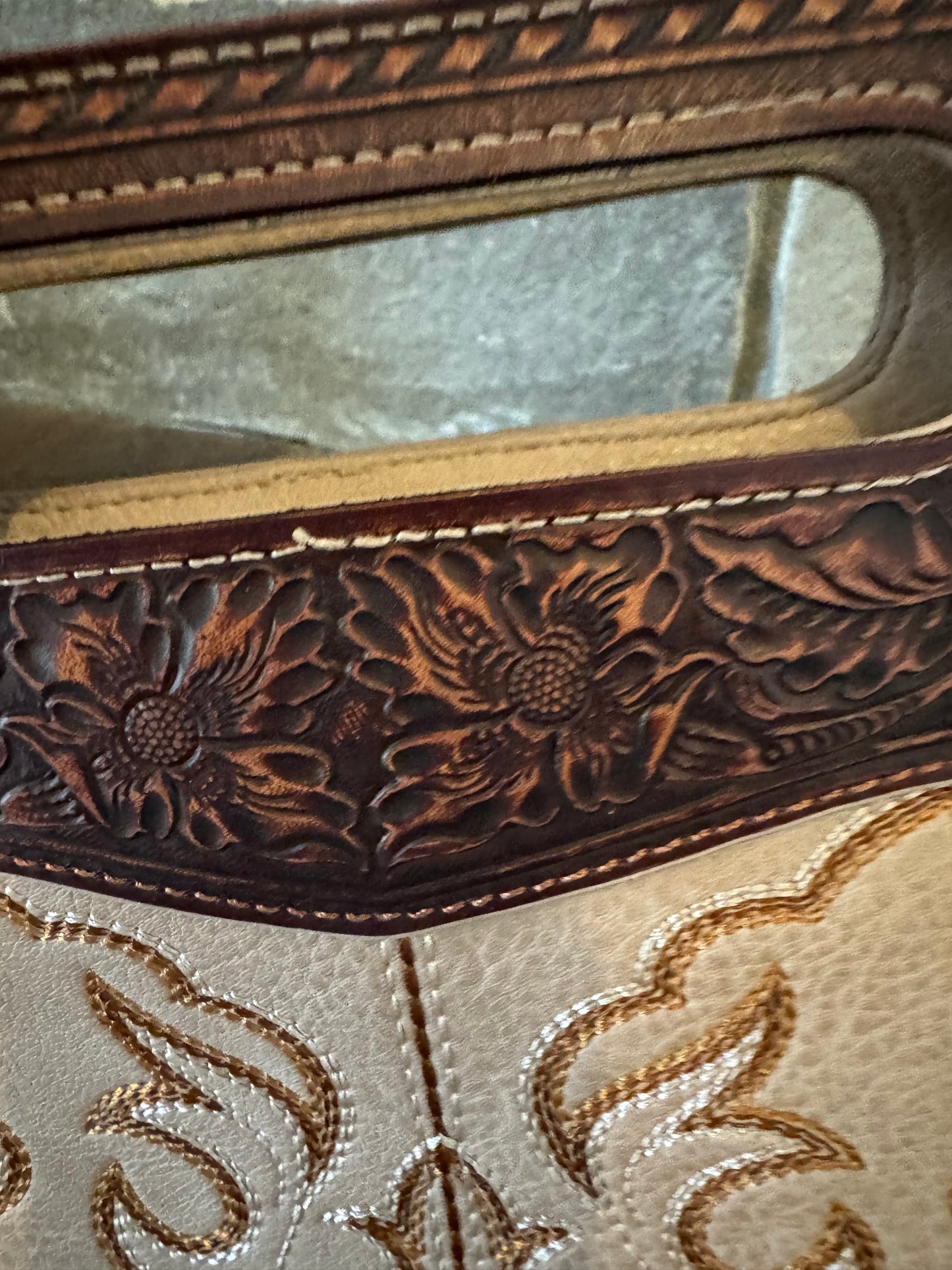Wrangler Boot Stitched Crossbody Purse in Tan