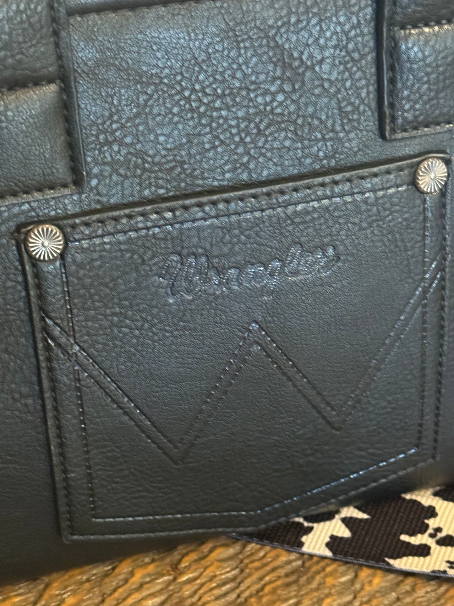 Wrangler Whipstitch crossbody tote Black and White
