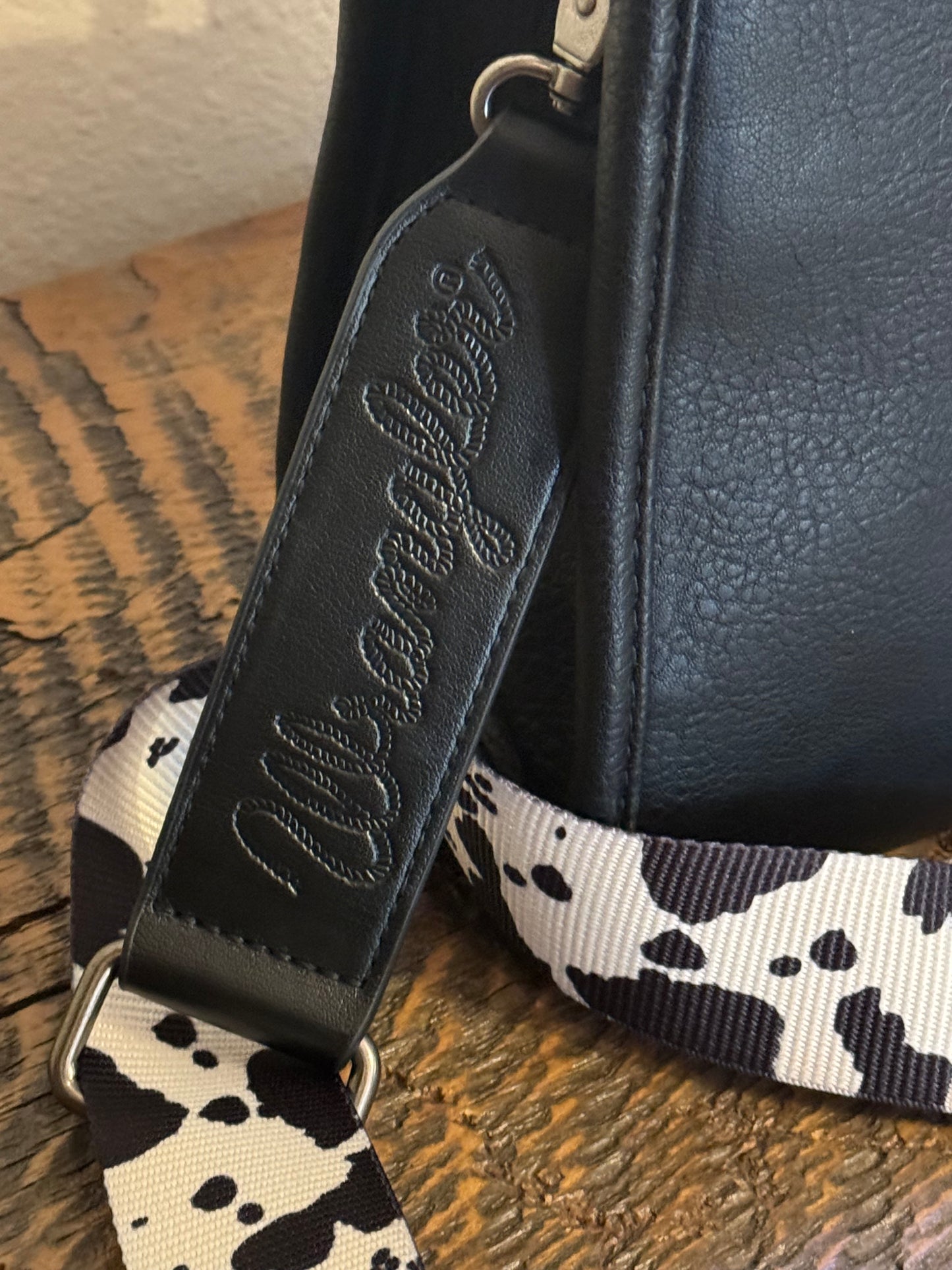 Wrangler Whipstitch crossbody tote Black and White