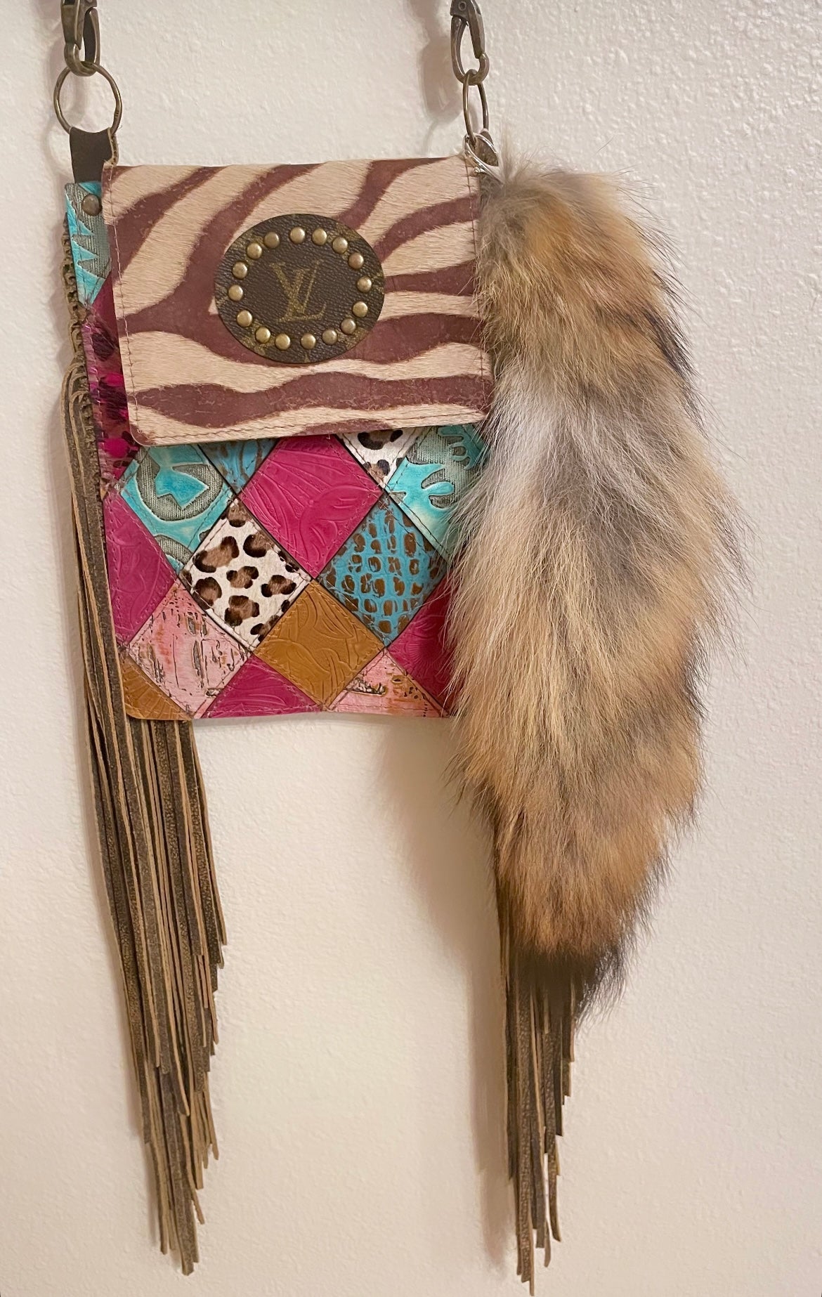 Gorgeous Colors on this all leather upcycled bag 💕
