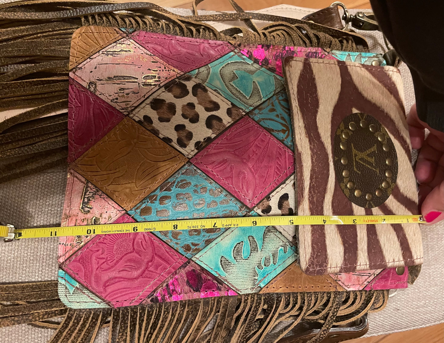 Gorgeous Colors on this all leather upcycled bag 💕