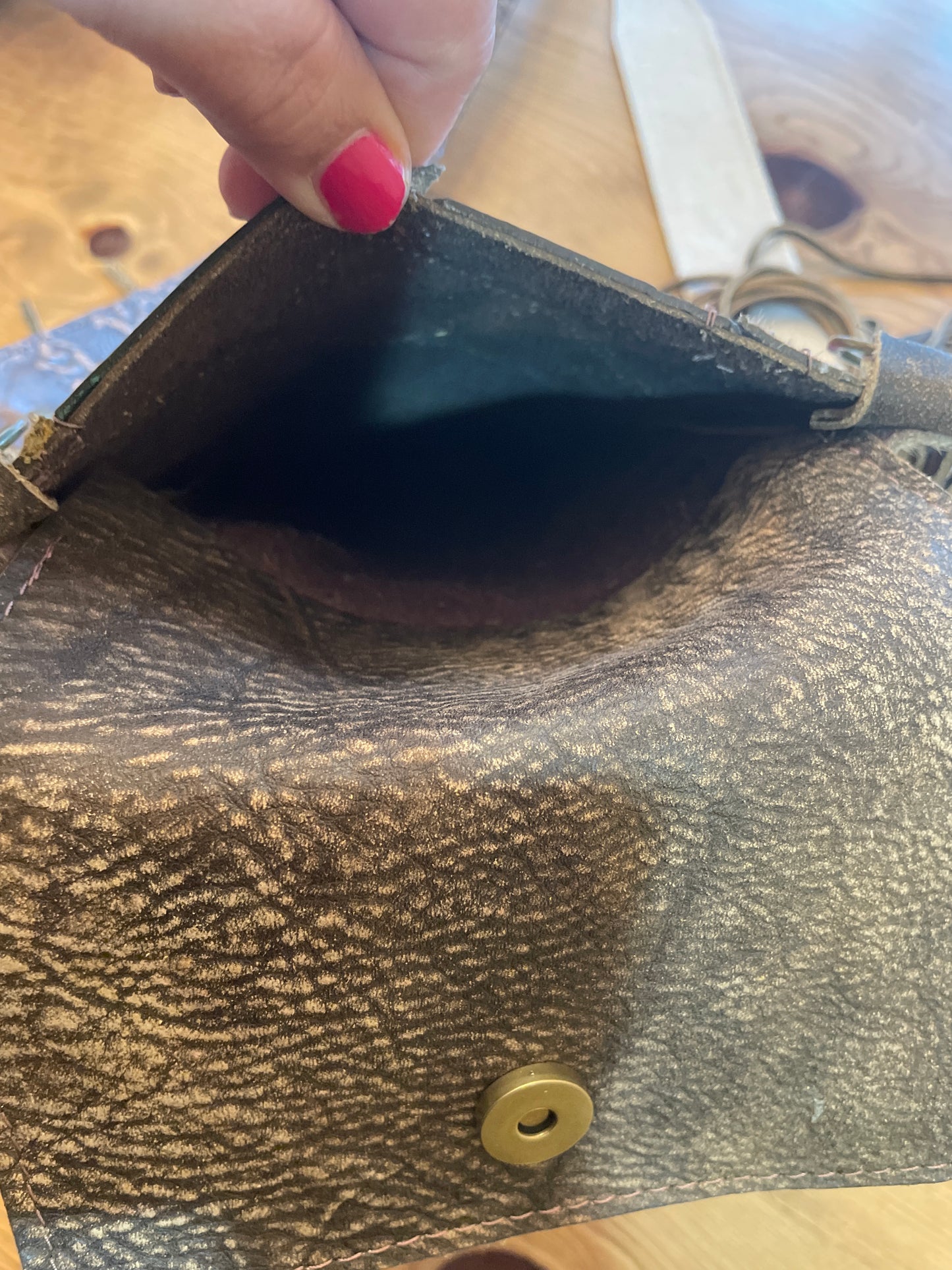 Gorgeous Colors on this all leather upcycled bag 💕
