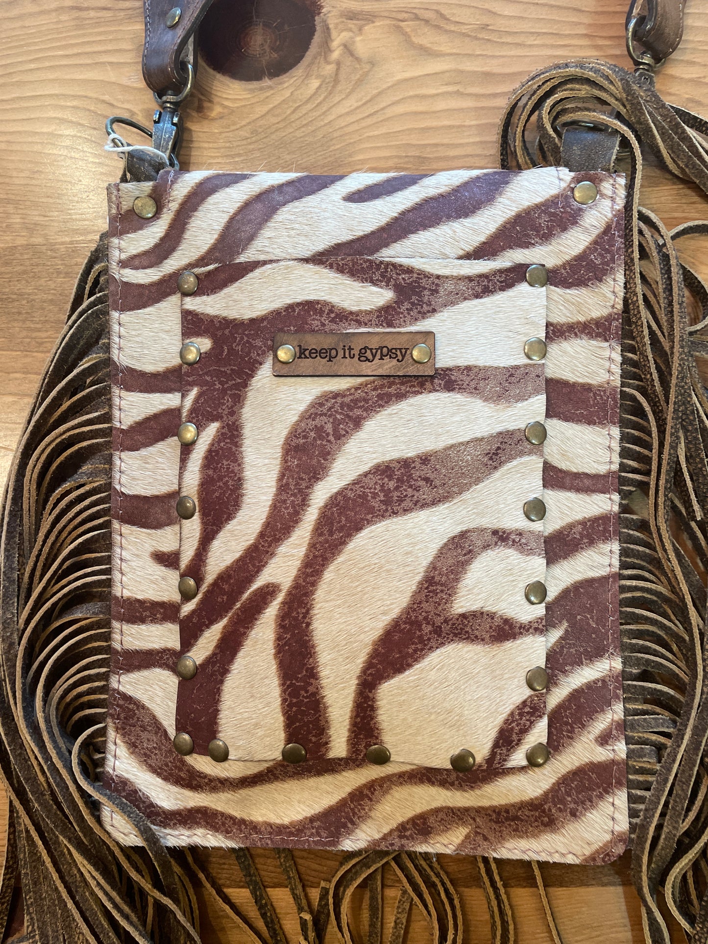 Gorgeous Colors on this all leather upcycled bag 💕