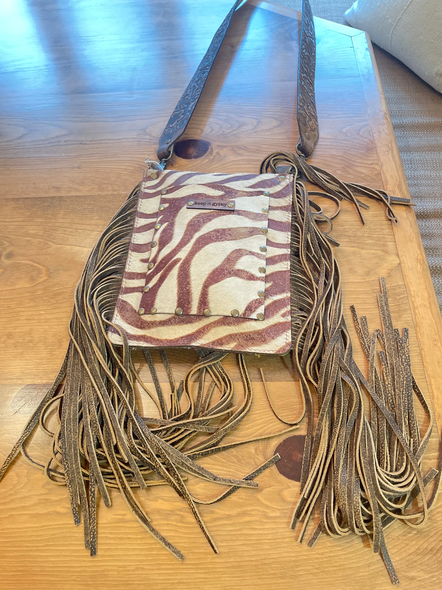 Gorgeous Colors on this all leather upcycled bag 💕