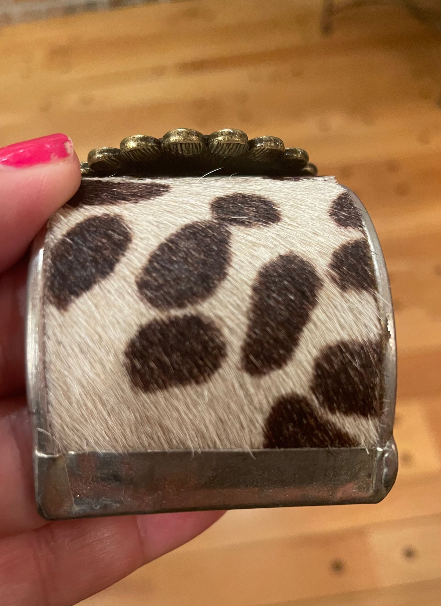 UPCYCLED Cuff metal bracelet in animal print