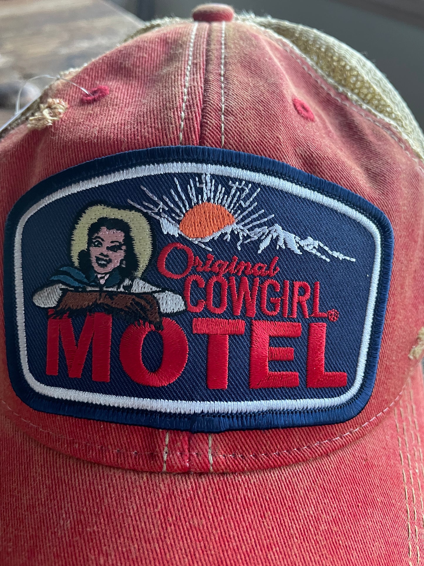 Original Cowgirl Motel, Distressed hat